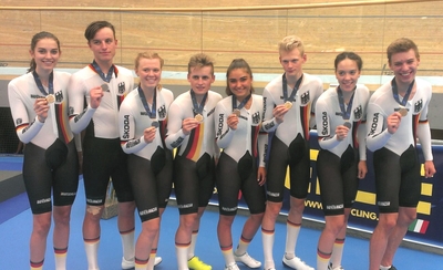 Die deutschen Juniorinnen und Junioren freuen sich über Bronze in der Mannschaftsverfolgung. Foto: privat