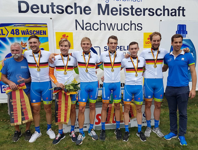 Das Radteam Herrmann gewann mit Leon Echtermann, Victor Brück, Friedrich Meingast, Miguel Heidemann, Florian Obersteiner und Christopher Hatz die Team-DM. Foto: privat