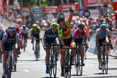 Chloe Hosking gewann die Schlussetappe der Women's Tour Down Under. Foto: Dion Kerckhoffs/Cor Vos