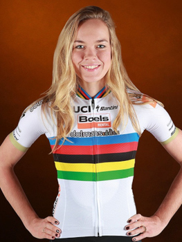 Straßen-Weltmeisterin Anna van der Breggen fährt Anfang der Saison auch wieder Mountainbikerennen. Foto: Boels-Dolmans