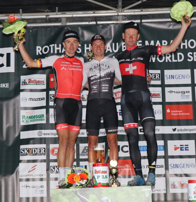 Sascha Weber (Mitte) gewann vor Urs Huber (re.) und Jochen Käß. Foto: Erhard Goller