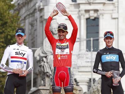  
          Juan José Cobo Acebo (M.) stand 2011 ganz oben auf dem Vuelta-Podium vor Chris Froome (l) und Bradley Wiggins. Foto: Jose Manuel Vidal 
        