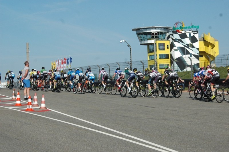 Radsportler auf dem Sachsenring. Foto: BDR