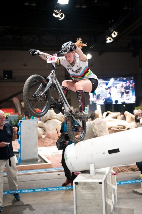 Weltmeisterin Nina Reichenbach gehört zu den besten Trial-Fahrerinnen der Welt. Foto: BDR