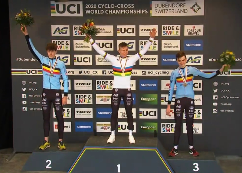 Thibau Nys (Mitte), Lennert Belmans (li.) und Emiel Verstrynge feierten in der U19 einen belgischen Dreifacherfolg. Foto: UCI