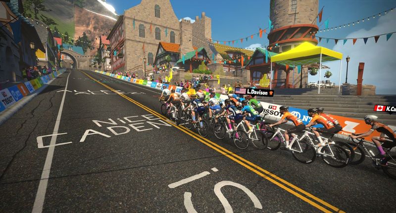 Die Avatare der Rennfahrerinnen auf der zweiten Etappe der virtuellen Tour de France. Grafik: Zwift