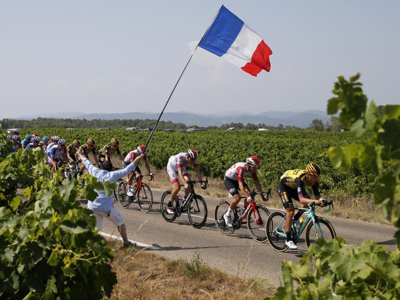 Startet die Tour de France 2021 in Frankreich statt in Dänemark?. Foto: Yuzuru Sunada/BELGA/dpa         