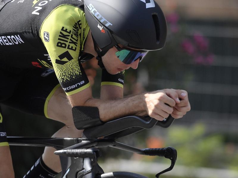            Sicherte sich den Gesamtsieg bei Tirreno-Adriatico: Simon Yates. Foto: Marco Alpozzi/LaPresse via ZUMA Press/dpa         