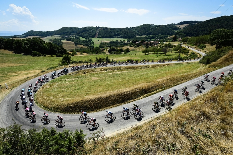 Das Critérium du Dauphiné führt 2021 wieder über eine anspruchsvolle Strecke. Foto: A.S.O./Alex Broadway