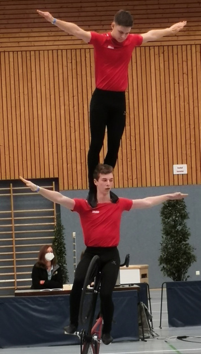 Die Lokalmatadoren Simon Riedinger und Jonas Mächtig bei den 3. Junior-Masters im Einsatz. Foto: Vera Retagne