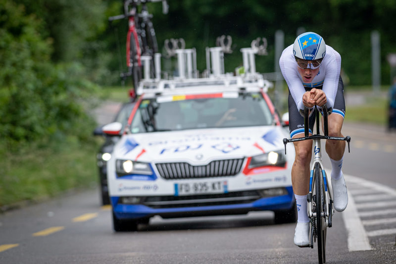 Stefan Küng gewann das Zeitfahren der Tour de Suisse und übernahm die Gesamtführung. Foto: Sam Buchli/Veranstalter