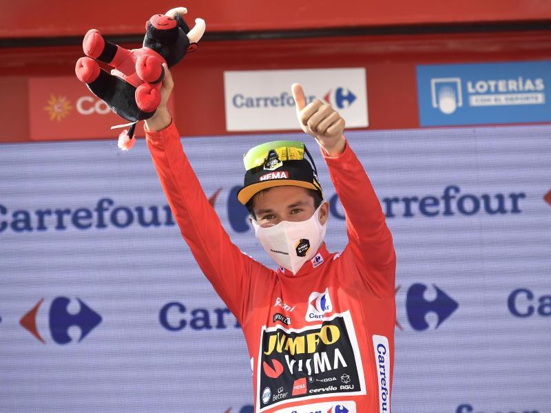            Der Slowene Primo? Rogli? eroberte bei der Vuelta wieder das Rote Trikot. Foto: Alvaro Barrientos/AP/dpa         