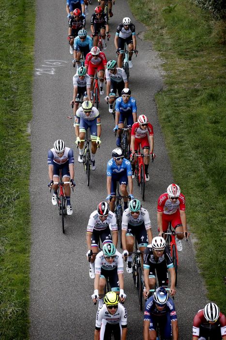Das Peloton auf der dritten Etappe der Benelux-Tour. Foto: Bora-hansgrohe/Bettiniphoto