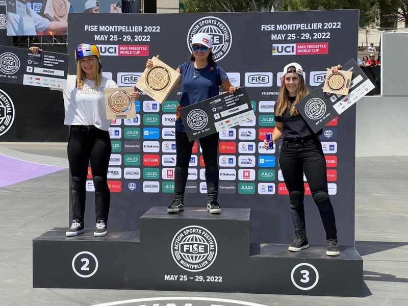 Lara Lessmann (li.) wurde in Montpellier Zweite hinter Lizsurley Villegas Serna (Mitte) und vor Nikita Ducarroz. Foto: BDR