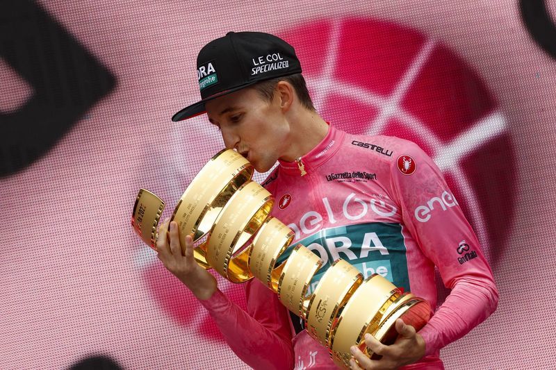  [Jai Hindley gewann den Giro d'Italia 2022. Foto: Bora-hansgrohe/Sprintcycling] 	 Jai Hindley gewann den Giro d'Italia 2022. Foto: Bora-hansgrohe/Sprintcycling