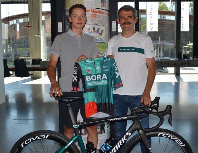 Florian Lipowitz (li.) mit Bora-hansgrohe-Teammanager Ralph Denk. Foto: Bora-hansgrohe