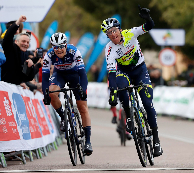 Rui Costa (re.) gewann gestern die Trofeo Calvià. Foto: uvex/PhotoNews
