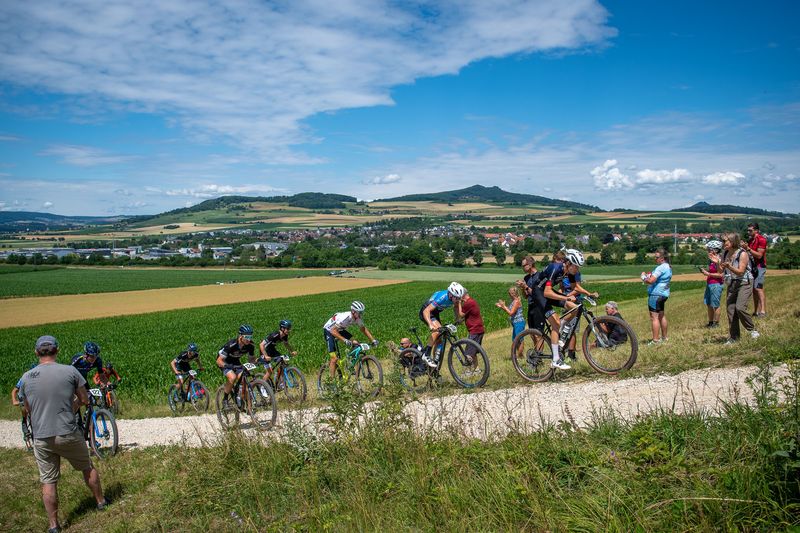 Im September geht es für die Mountainbiker wieder durch die schöne Hegau-Landschaft. Foto: Armin M. Küstenbrück