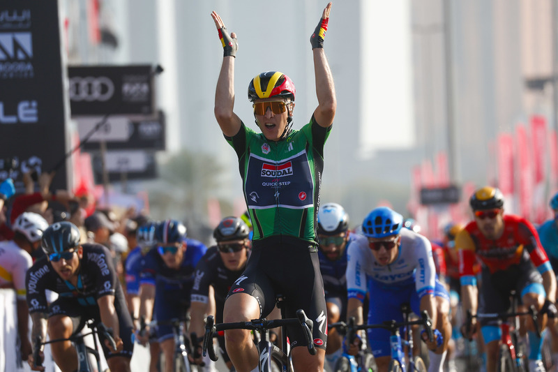 Tim Merlier jubelte in Abu Dhabi über seinen Etappensieg. Foto: Sprintcycling