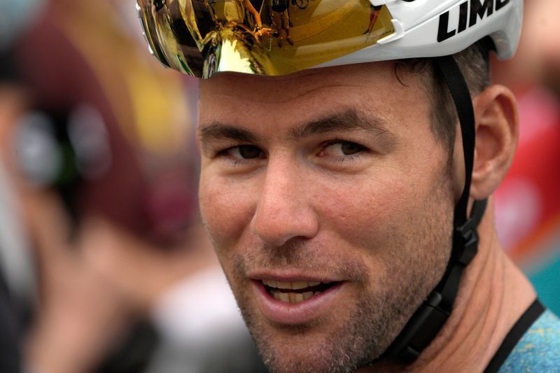 Mark Cavendish will Eddy Merckx' Tour-Etappen-Rekord knacken. Foto: Archiv/Daniel Cole/AP/dpa