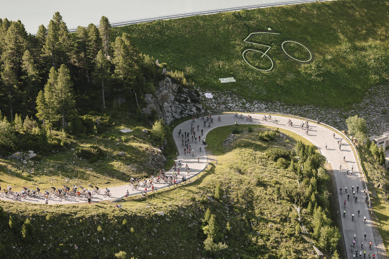 Radfahrer auf der Strecke des Ötztaler Radmarathons. Foto: Ötztal Tourismus/Rudi Wyhlidal