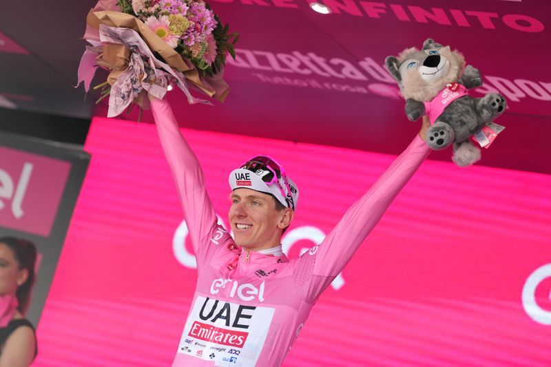 Tadej Pogacar ist der Giro-Sieg nicht mehr zu nehmen. Foto: Gian Mattia D'alberto/LaPresse via ZUMA Press/dpa